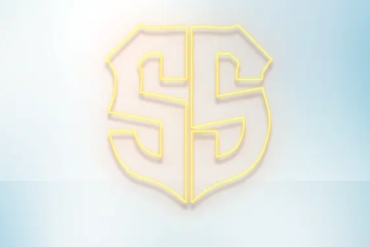 Elideverson Aparecido apresentando o treinamento Shopee Supremo com gráficos de vendas e faturamento.