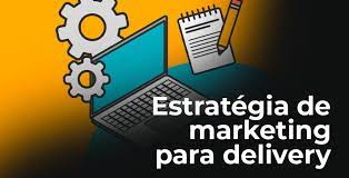 Empreendedor de delivery feliz recebendo mais pedidos através do Instagram