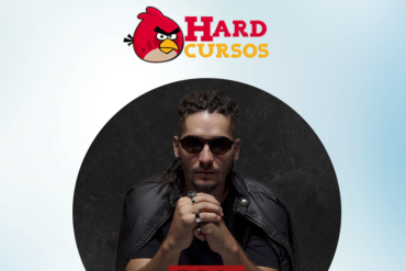 Imagem de uma pessoa gravando vídeo profissional com smartphone, mostrando tela de edição no aplicativo Filmmaker Cell Pro.