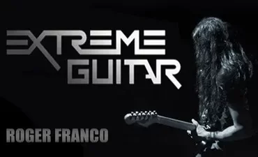 Guitarrista tocando solo com expressão e técnica avançada, braço da guitarra em destaque