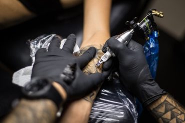 Curso Tatuadores de Sucesso Renata Jardim - Dominando técnicas e negócios em tatuagem.