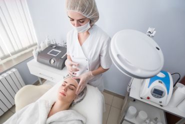 Curso Vinia Cosmética Estética com Ana Calze - Download Completo