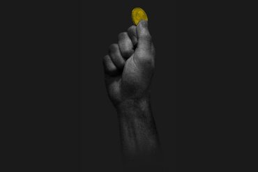 Capa do curso Conquer Inteligência Financeira com título e informações de lançamento