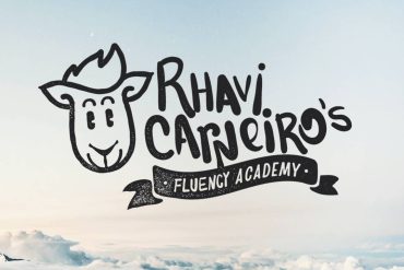 Capa do Curso de Francês Fluency Academy de Rhavi Carneiro