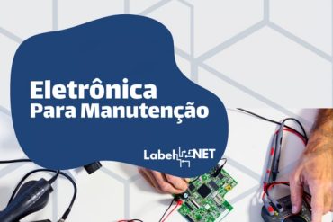 Técnico trabalhando em um circuito eletrônico complexo com ferramentas de precisão