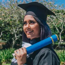 Capa do curso Viver de Ebook de Hellen Pimentel com ícones de vendas e marketing digital.